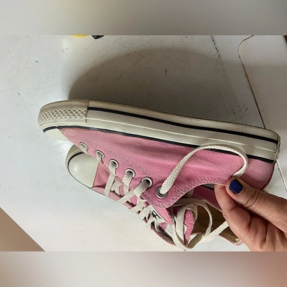 Sz 7.5 Converse Chuck Taylor All Star canvas Pink Low Top Skate Shoes Sneakers